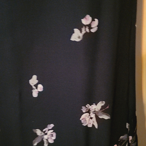 Victoria Holly sleeveless dress black with beautiful florals size medium - Picture 6 of 9